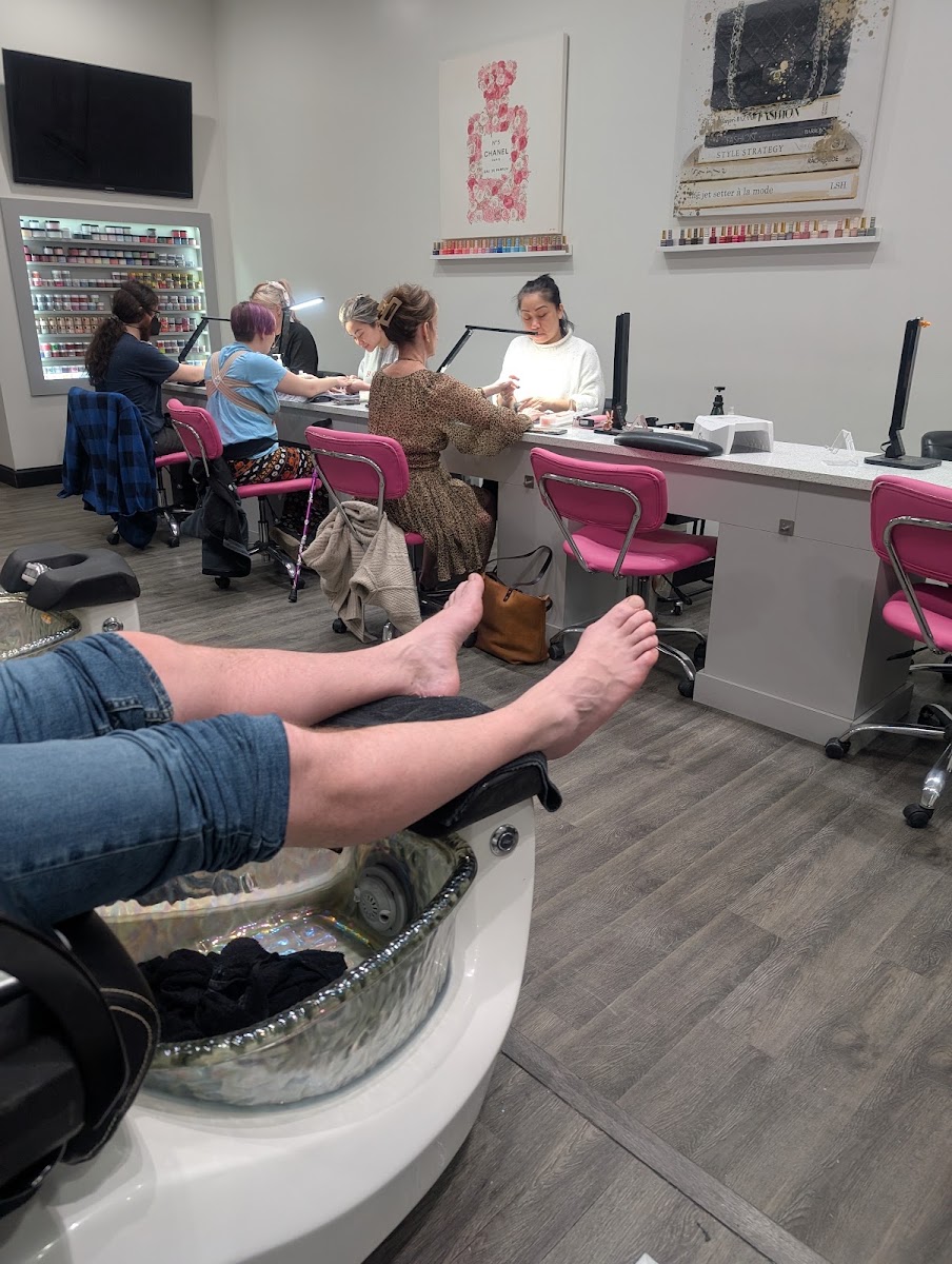 614 Nail Bar